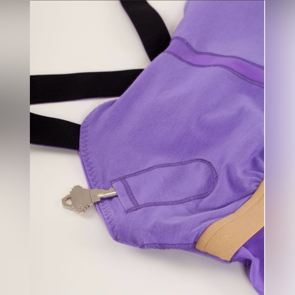 Lululemon Catch Me Tank Size 8 Power Purple and Black - Picture 10 of 15